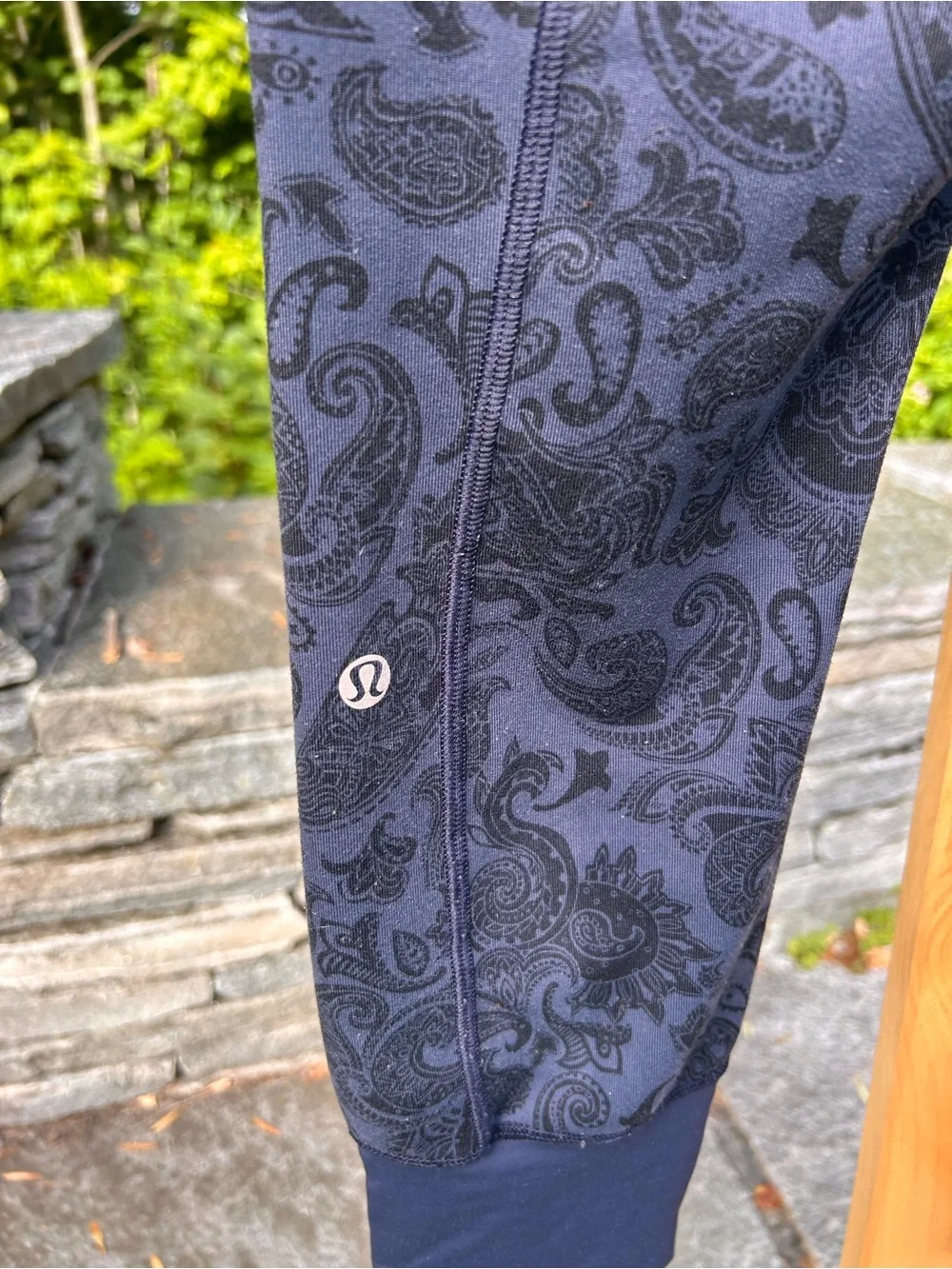 Lulu emon Paisley Black High-Waist Leggings with Side Pocket